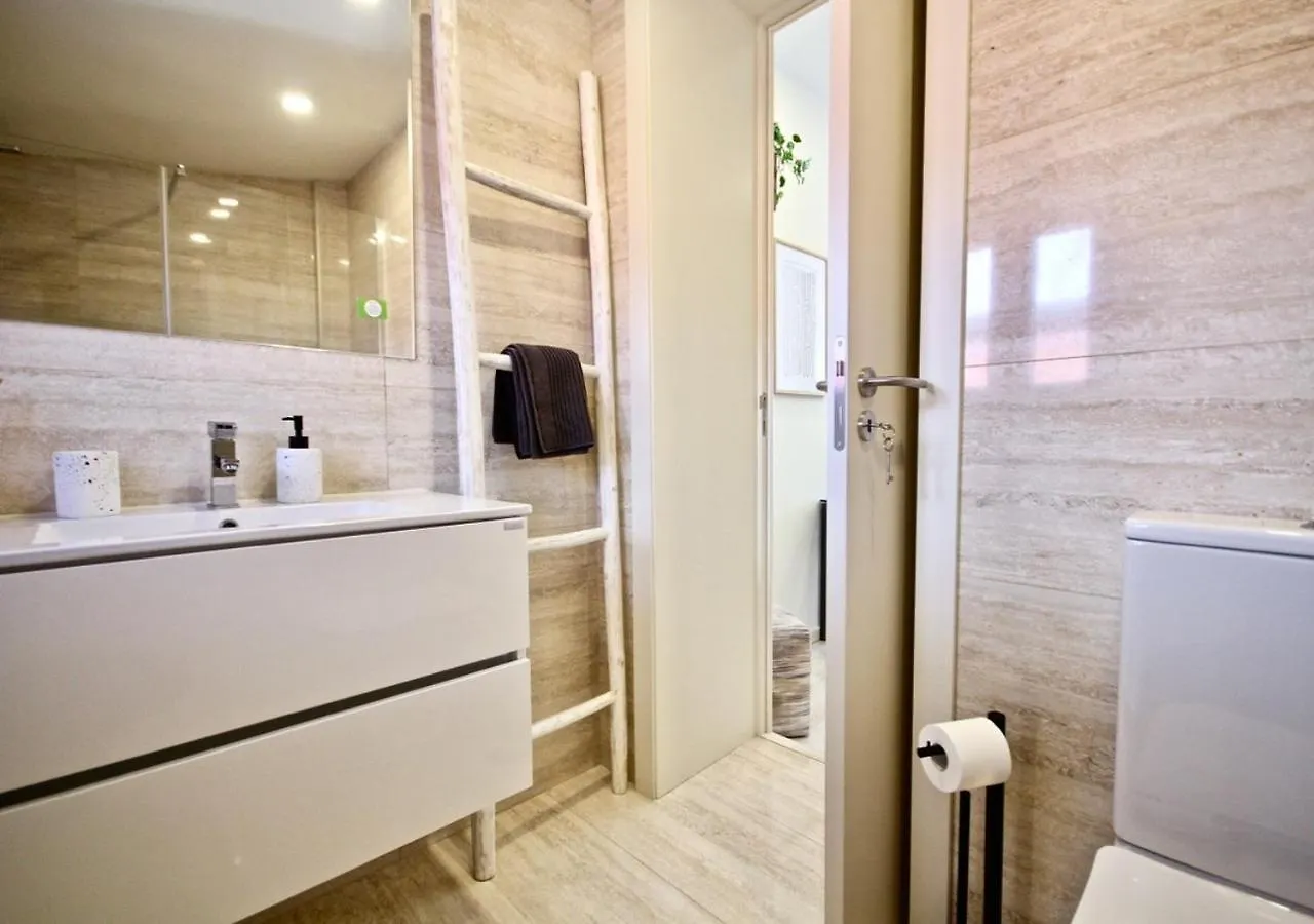 Apartment Akicity Santos Lime Lisbon